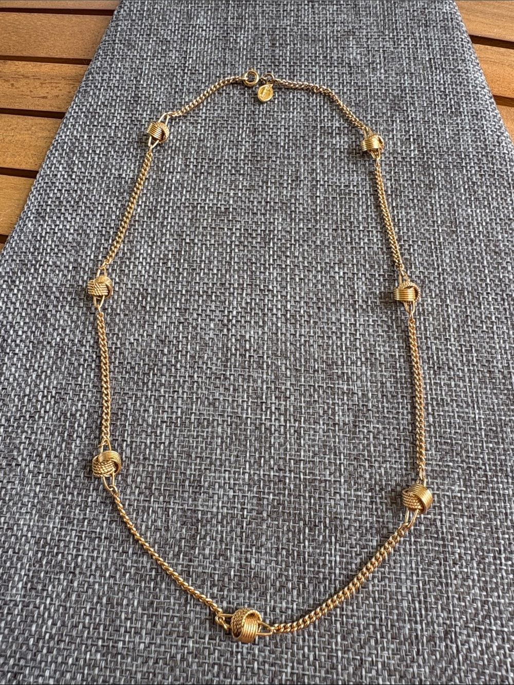 Avon Knot Necklace